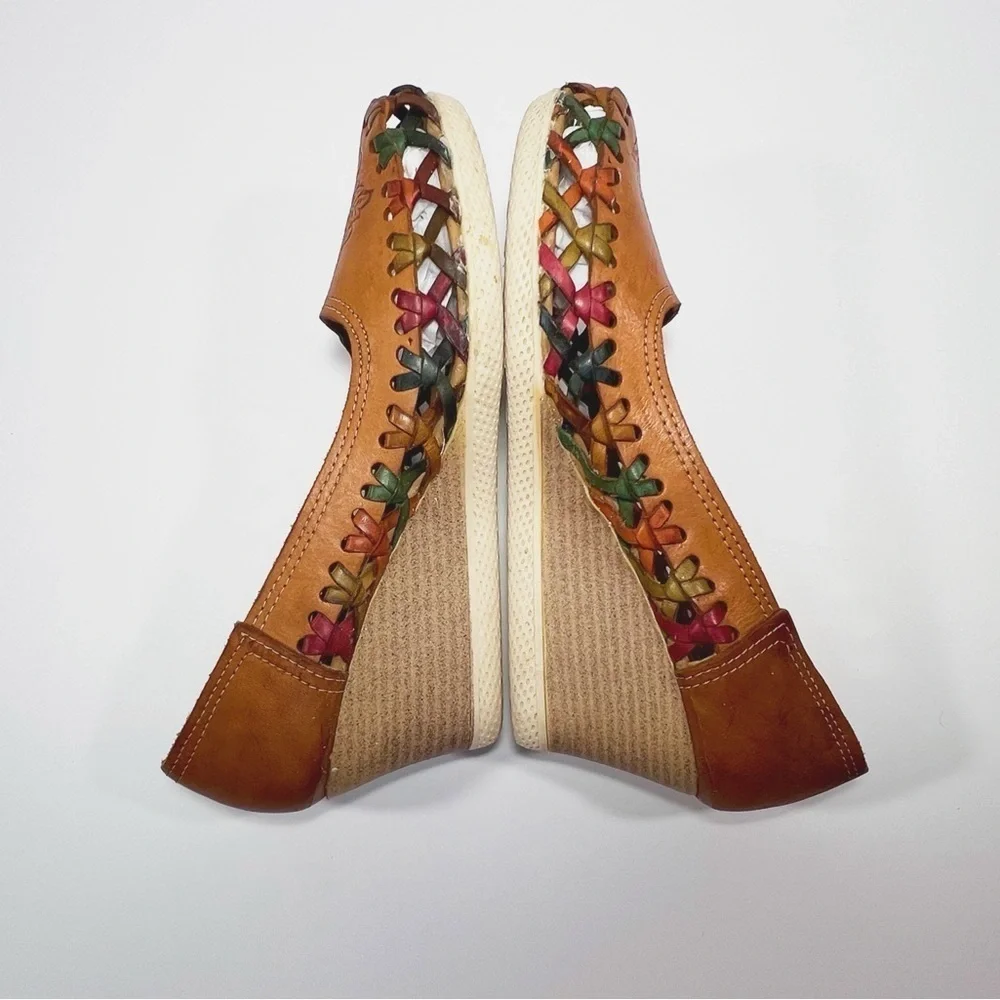 Torres Tooled Tan Leather Huarache Laced Wedge Womens size 5